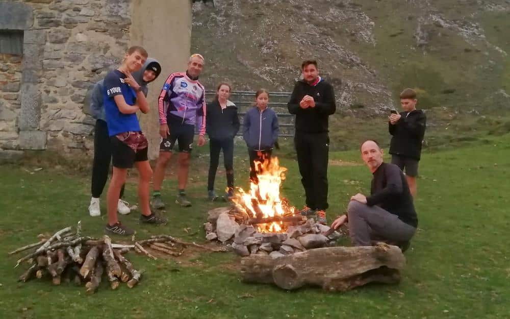 Un bon feu pour combattre la fraîcheur du soir.